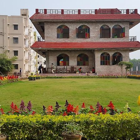 Panthashala Santiniketan Hotel Sri Niketan Bagian luar foto