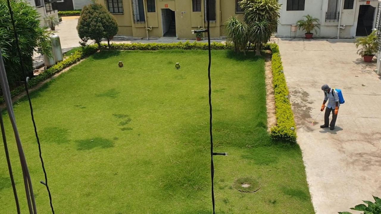 Panthashala Santiniketan Hotel Sri Niketan Bagian luar foto