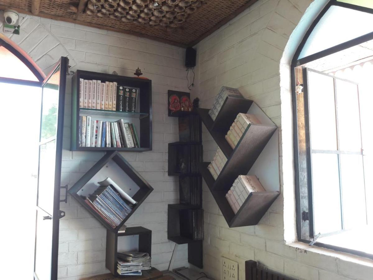 Panthashala Santiniketan Hotel Sri Niketan Bagian luar foto