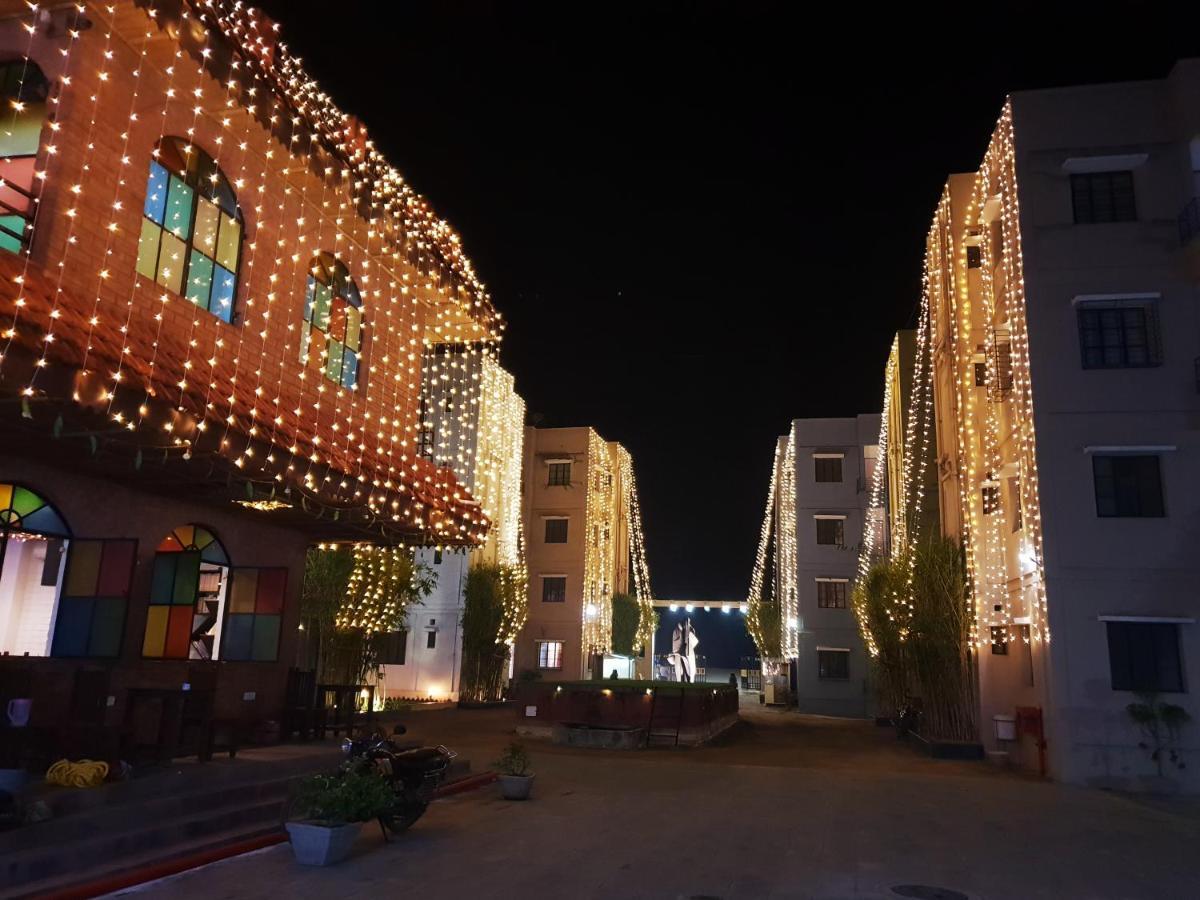 Panthashala Santiniketan Hotel Sri Niketan Bagian luar foto